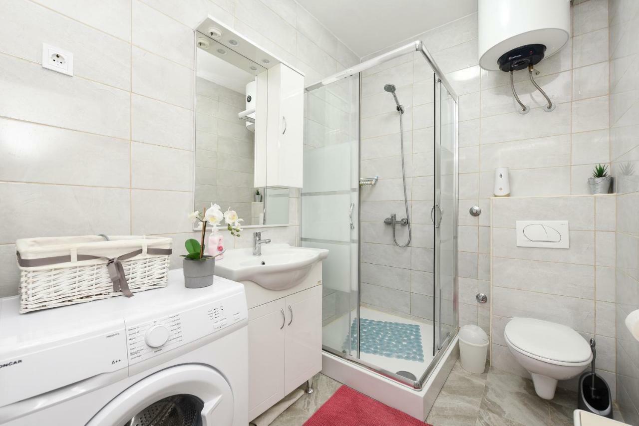 Apartmani Damant 자다르 외부 사진