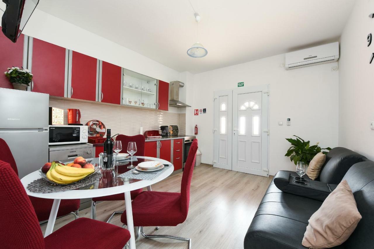 Apartmani Damant 자다르 외부 사진
