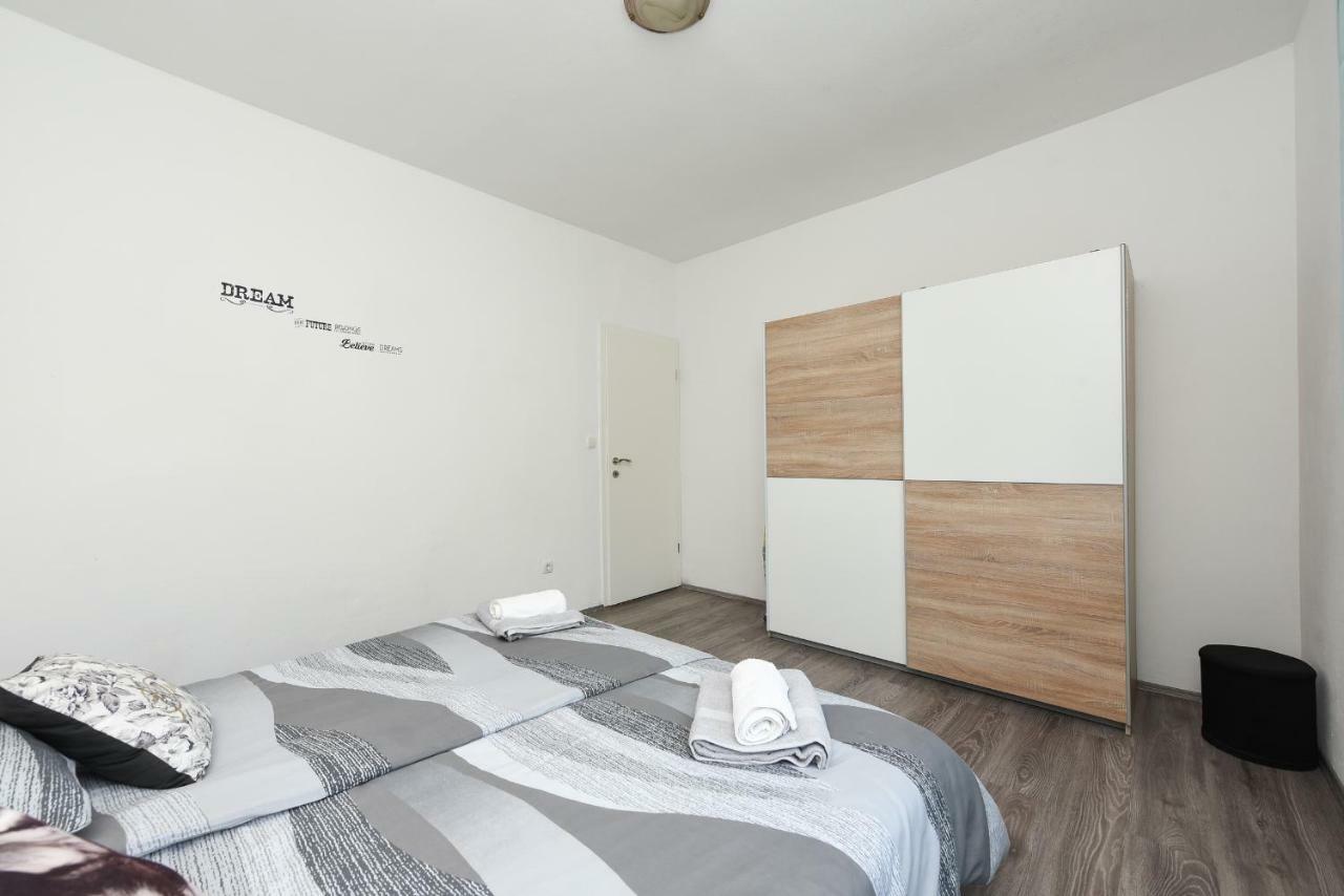 Apartmani Damant 자다르 외부 사진